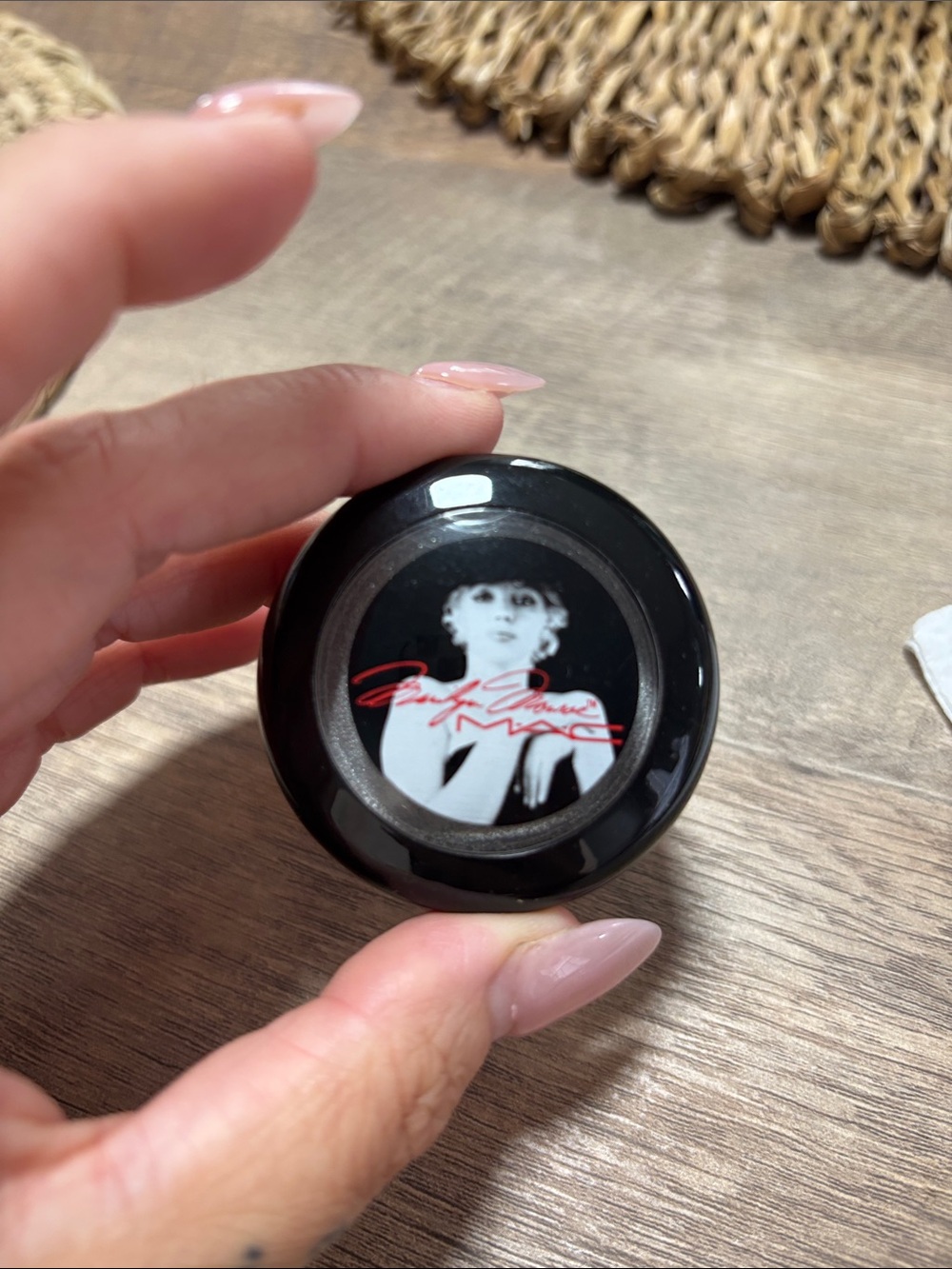 MAC Cosmetics Black Single Eyeshadow — Red Logo Edition